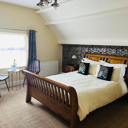 Abbotsleigh Of Whitby Bed & Breakfast Екстериор снимка