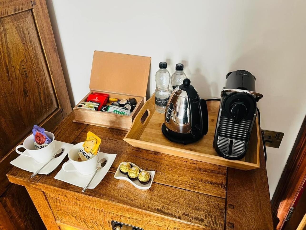 Abbotsleigh Of Whitby Bed & Breakfast Екстериор снимка