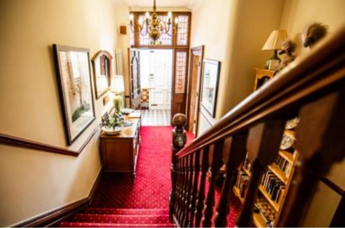 Abbotsleigh Of Whitby Bed & Breakfast Екстериор снимка